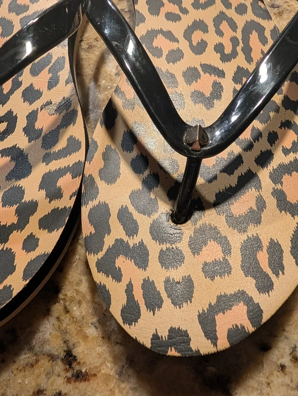 Kate Spade Flip Flops Leopard Sz 10